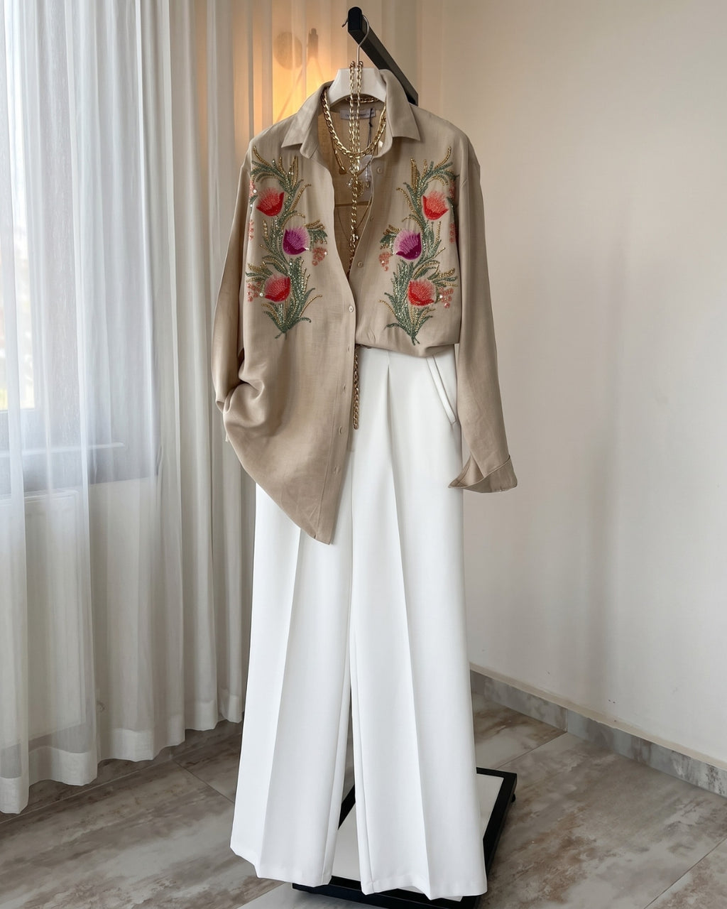 Novara - Cream Noir Floral Embellished Luxury Set