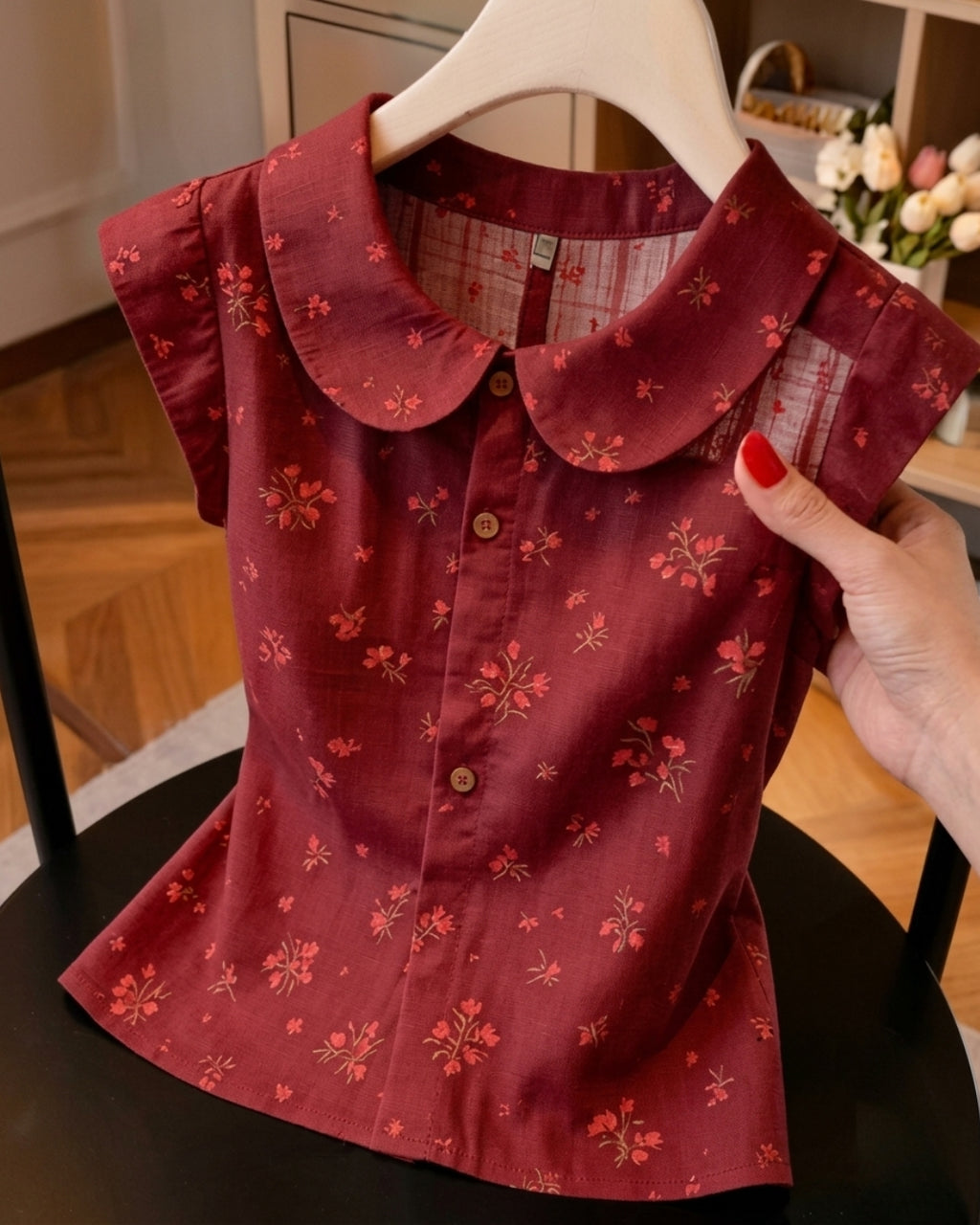 Ami - Vintage Floral Embroidered Peter Pan Collar Top